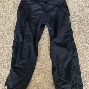 Lulu lemon; Joggers, mid rise, barley worn